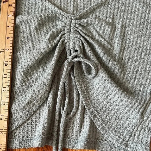 Forever21 crop top - Picture 2 of 8